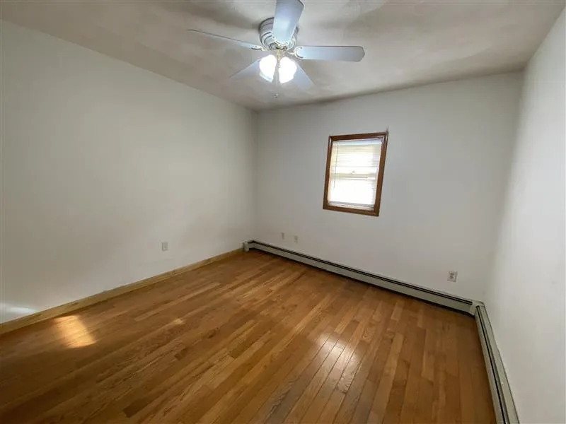 64 Paris St, Medford