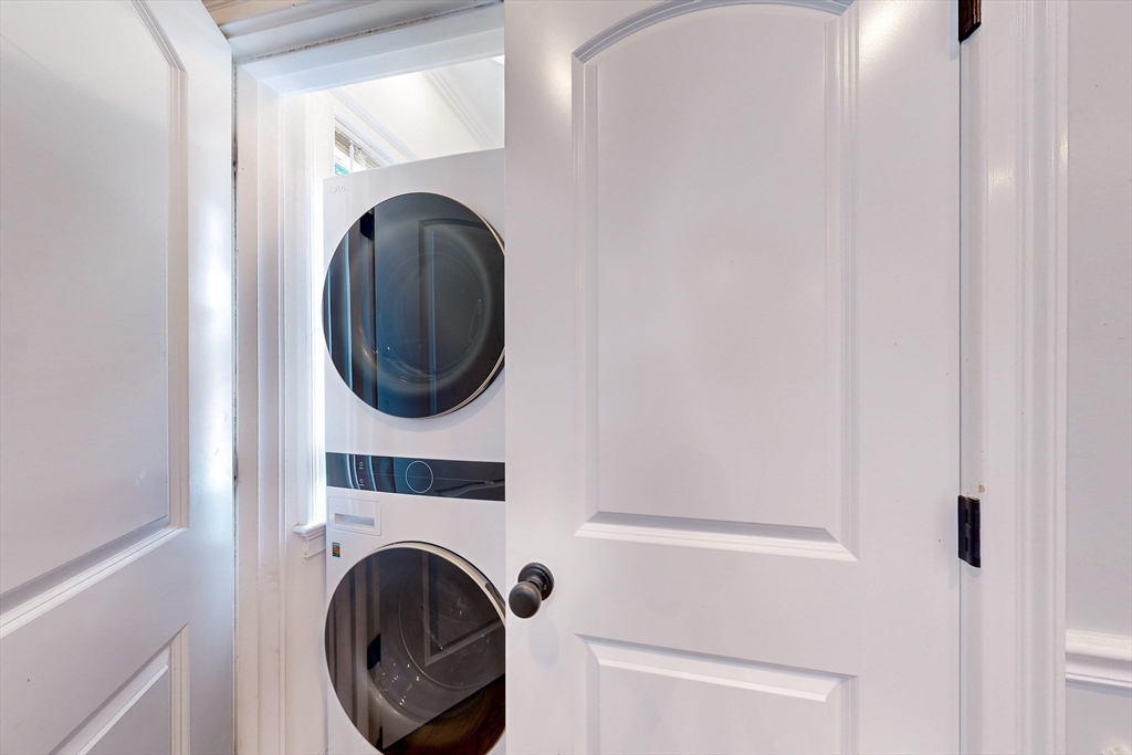 9 Cornwall St, Jamaica Plain