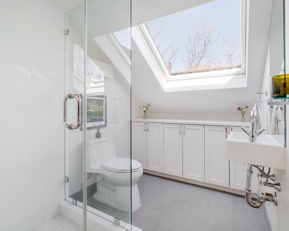 462 Shawmut, South End