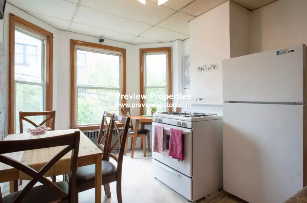 28 Orleans St, East Boston