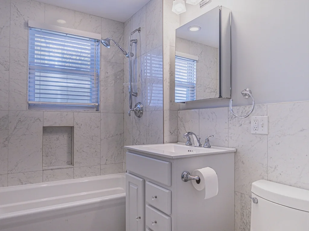 8 Putnam Rd, Assembly Square