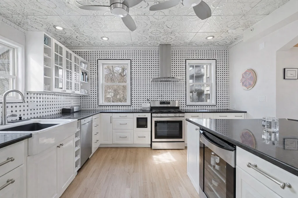 20R Adrian St, Ward Two