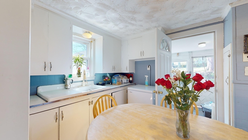 29 Dresser St, Southbridge