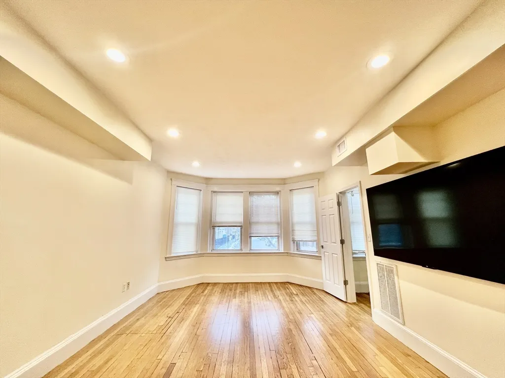 69 Babcock St, North Brookline