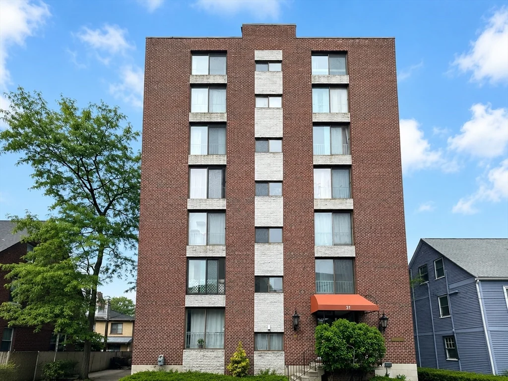 31 Harris, Coolidge Corner