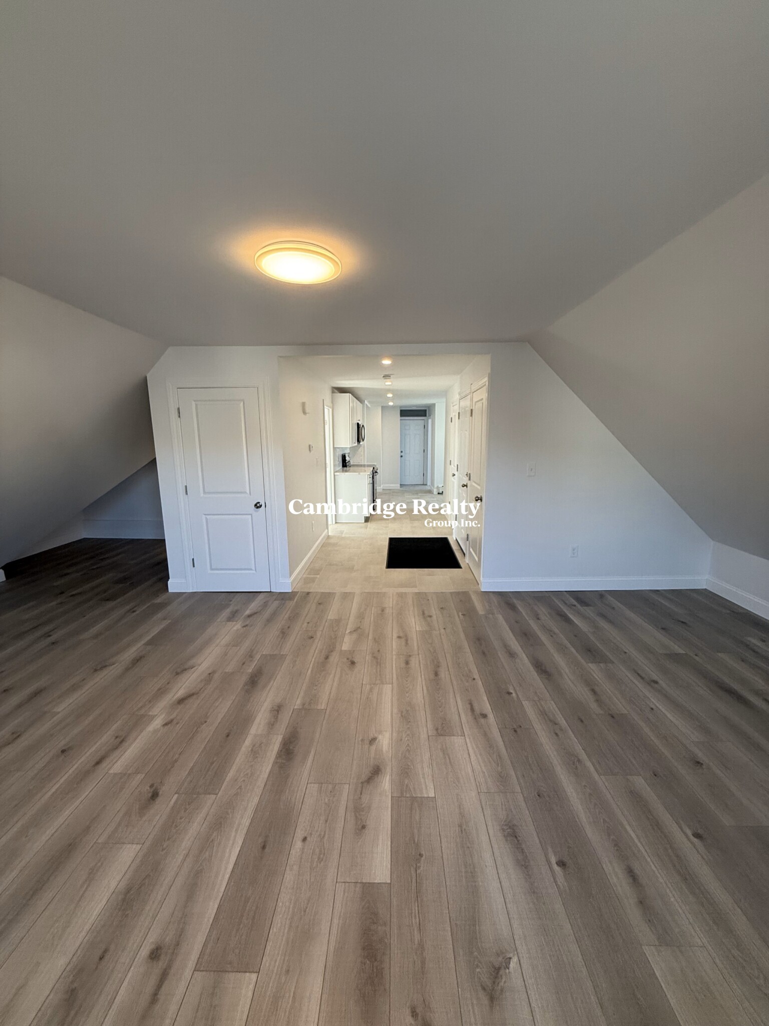 380 Main St, Everett