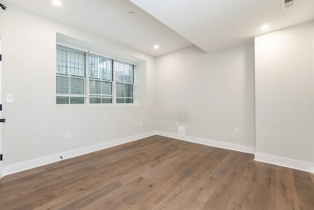 12 Reedsdale St, Allston