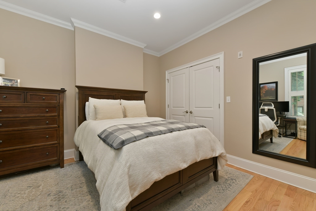 209 W Springfield St, South End