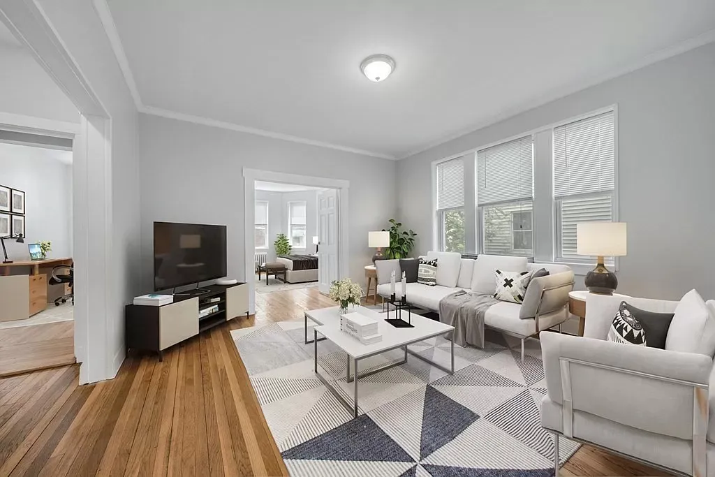 52 Clark Ave, Chelsea