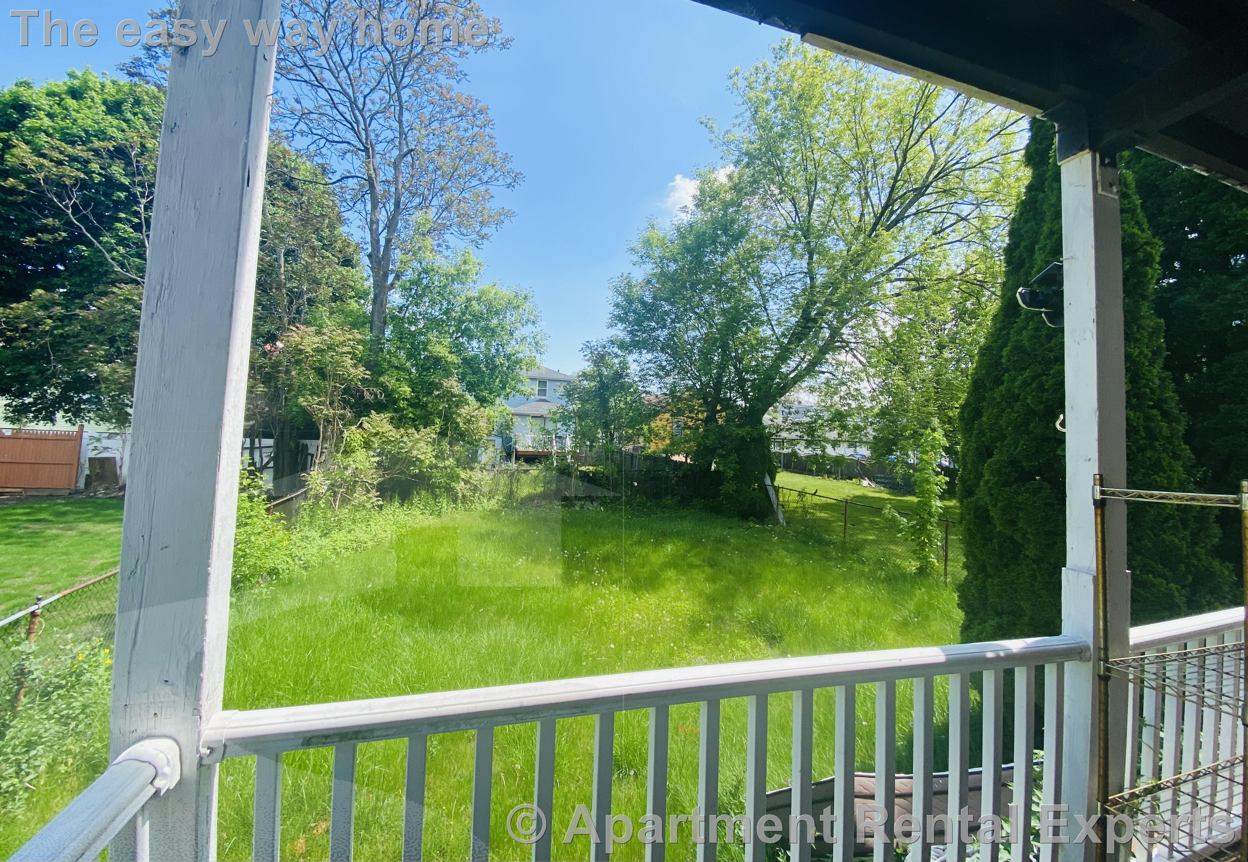 137 Mills St, Malden Center