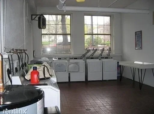 48 Forest St, Medford