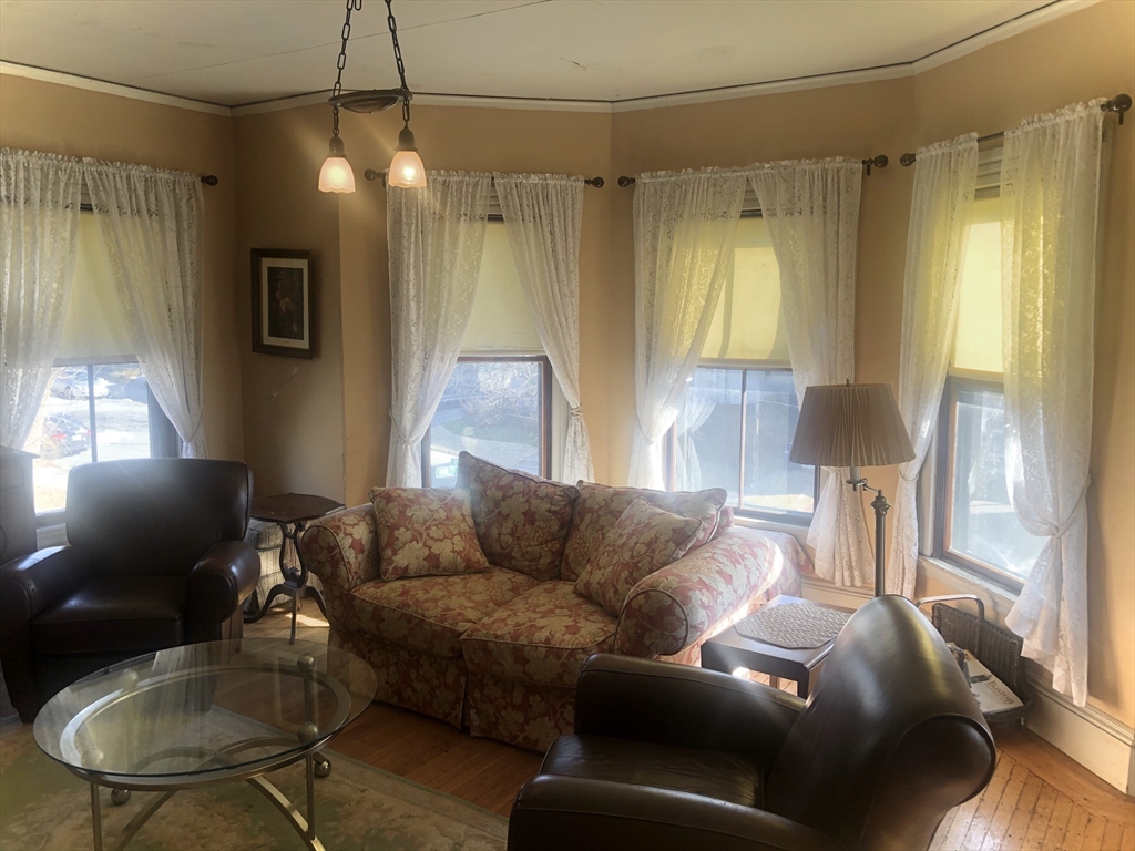 25 Harley St, Boston