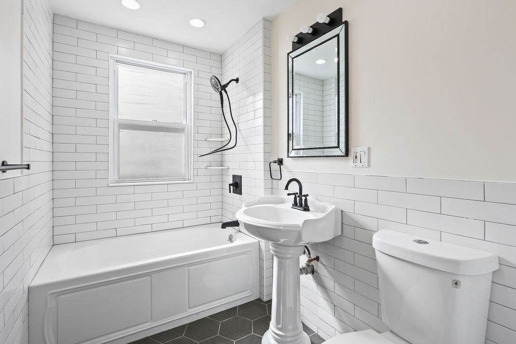 30 Tuttle St, Dorchester