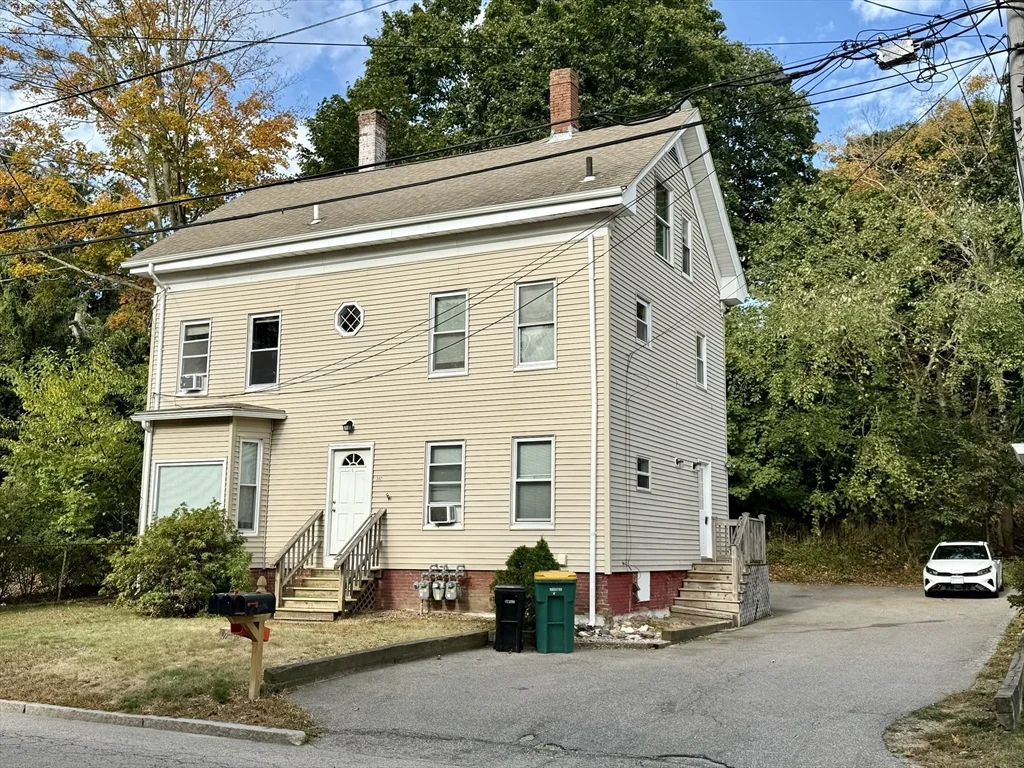 542 Mount Hope St, North Attleboro