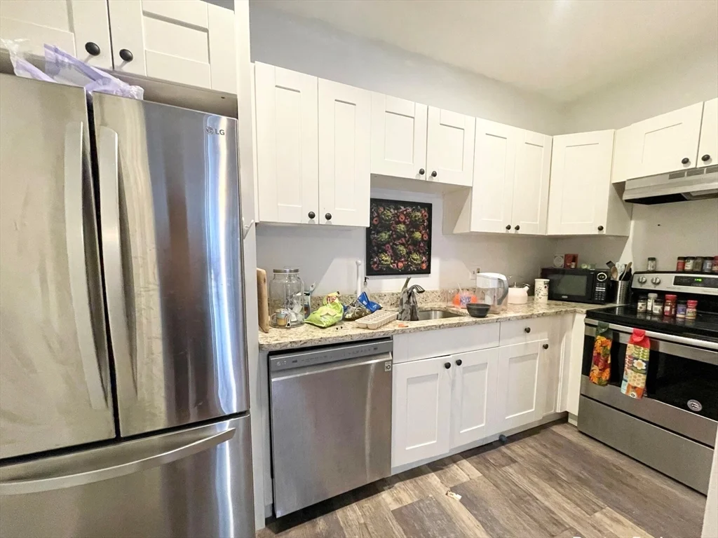 670 Massachussetts, South End