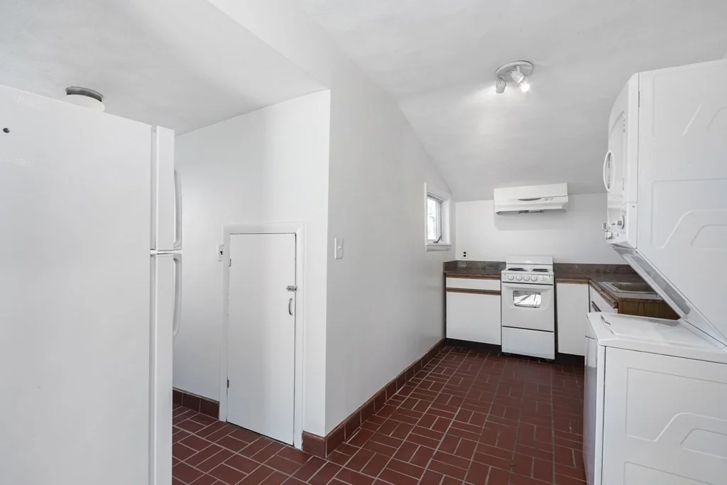 789 Shirley St, Winthrop