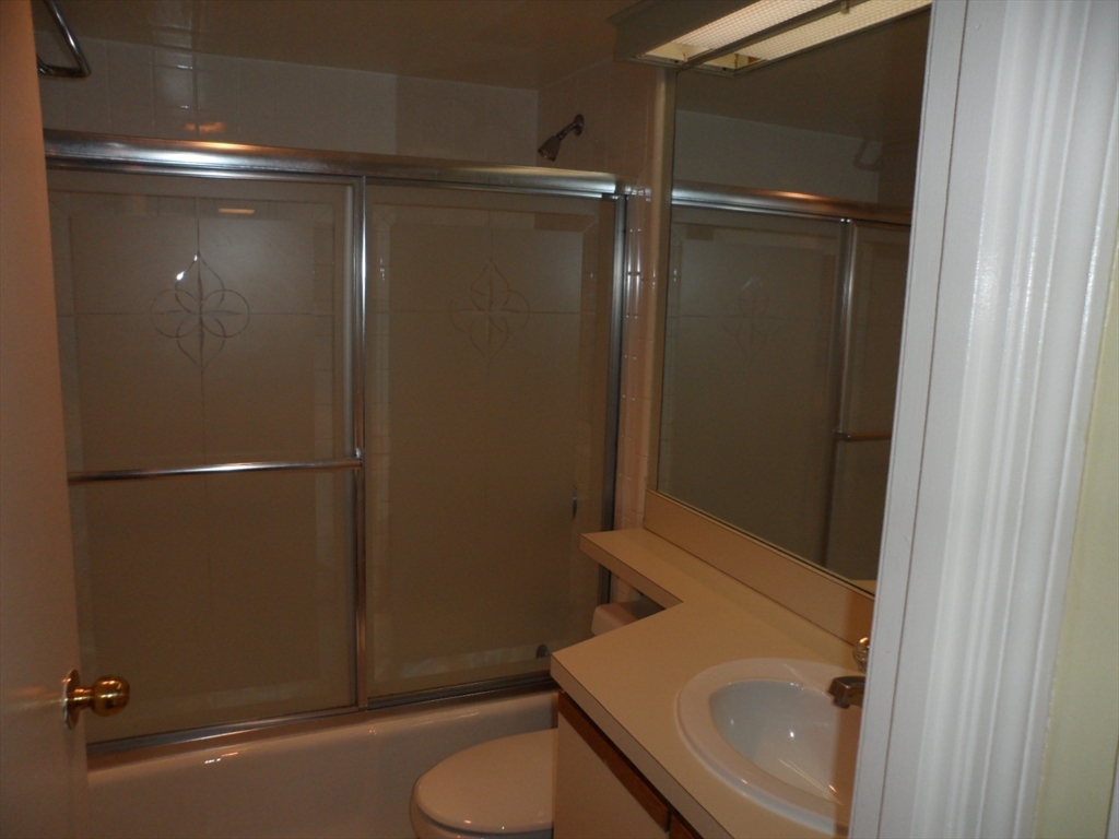 85 Brainerd Rd, Brighton