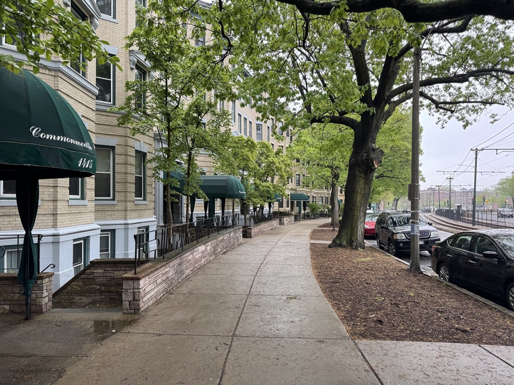 1409 Commonwealth Ave, Brighton