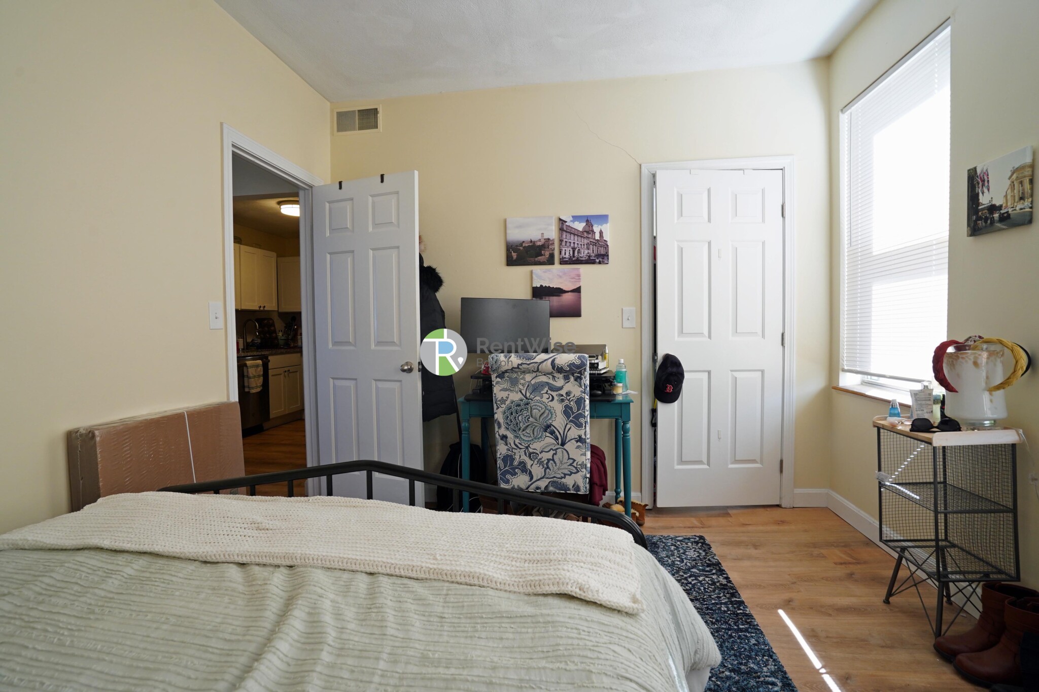 14 Lorraine Ter, Allston