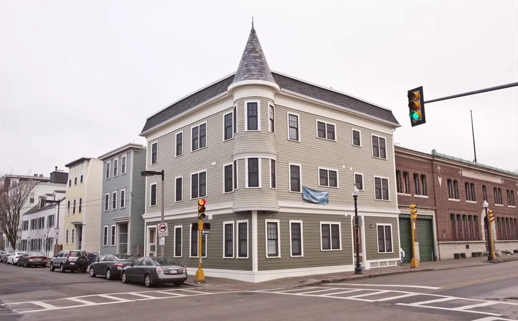 195 West 3rd St, South Boston