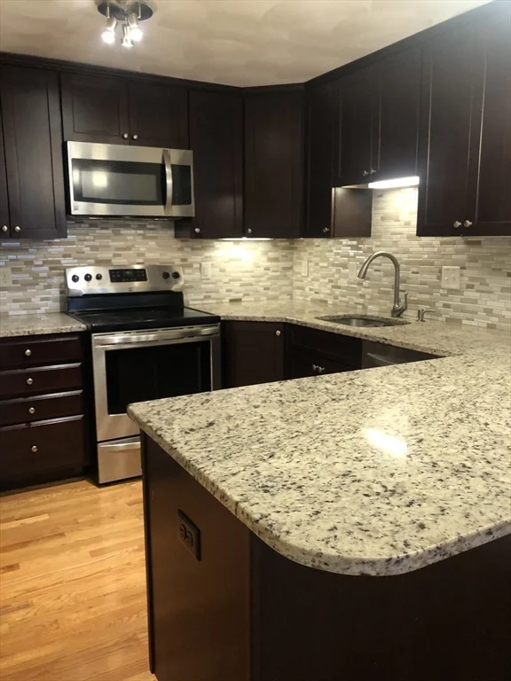 1105 Lexington St, Waltham