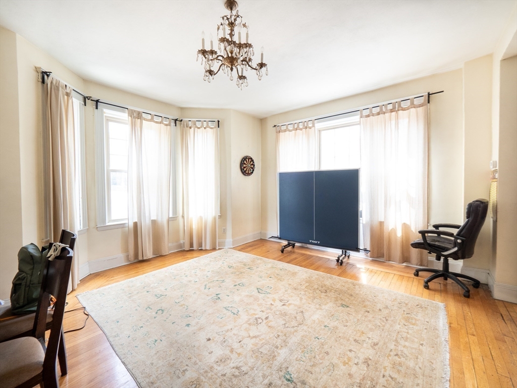 481 Boylston St, Brookline