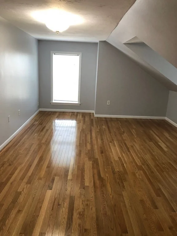 509 E Broadway, South Boston