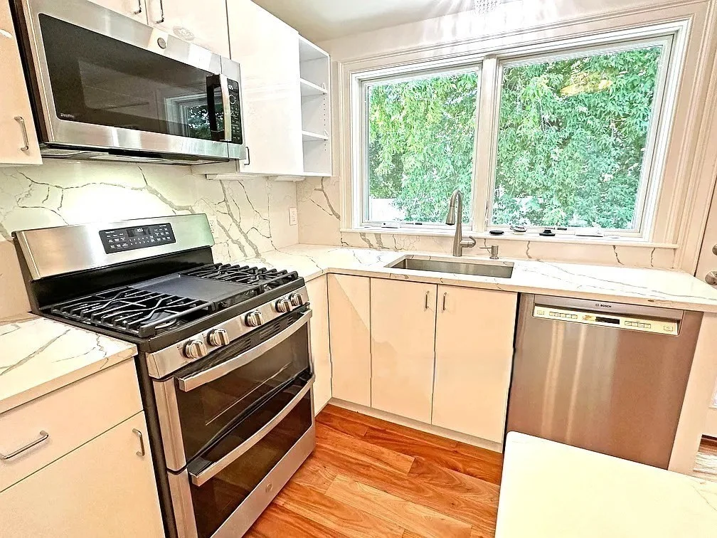32 Salisbury Rd, Newton