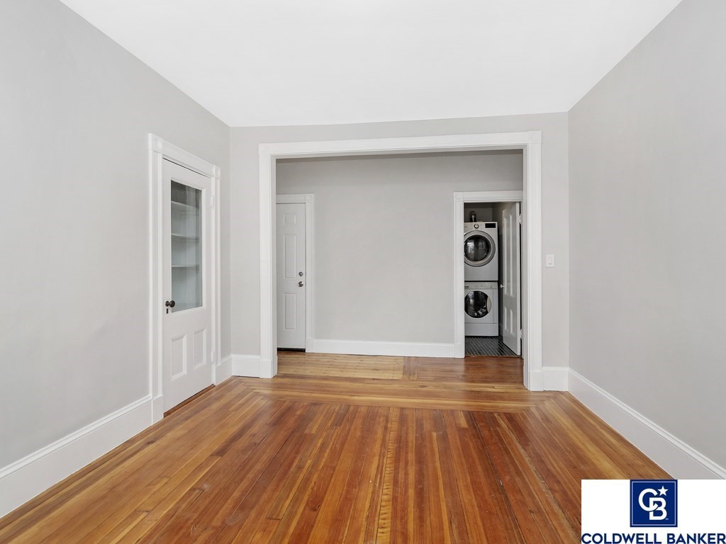 11 Hillside St, Mission Hill