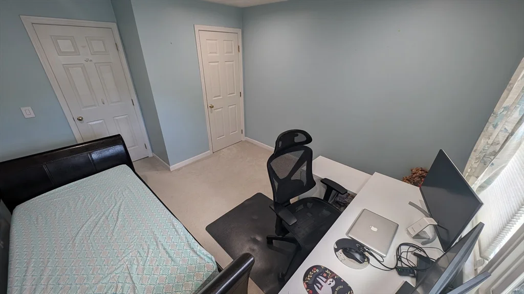 20 Winterberry Way, Bedford