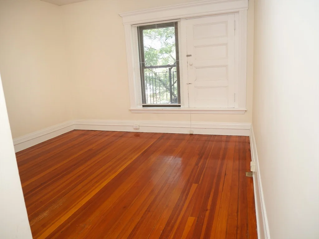 1382 Beacon, Coolidge Corner
