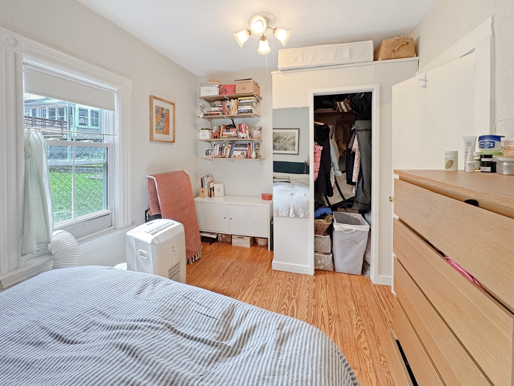 7 Albion Ter, Magoun Square