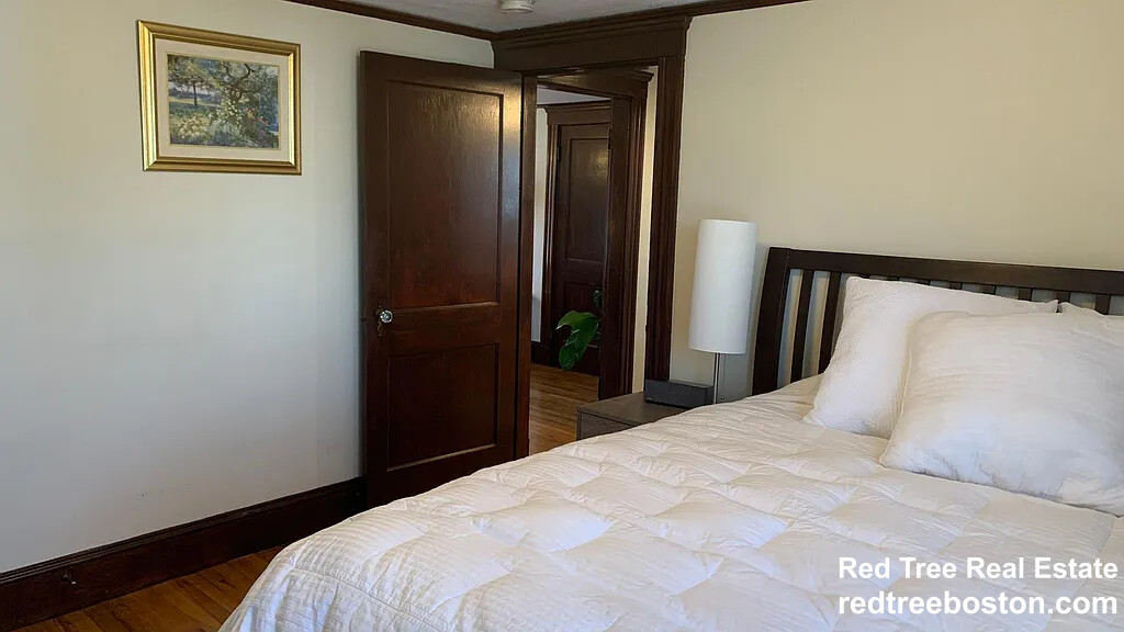 12 Homer St, Watertown