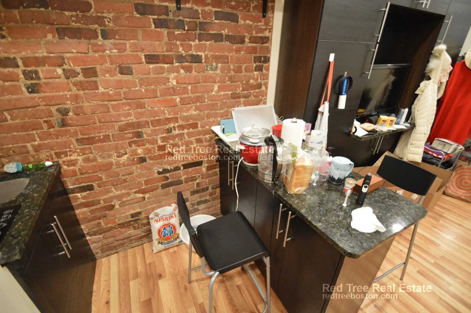 1689 Beacon St, Aspinwall Hill