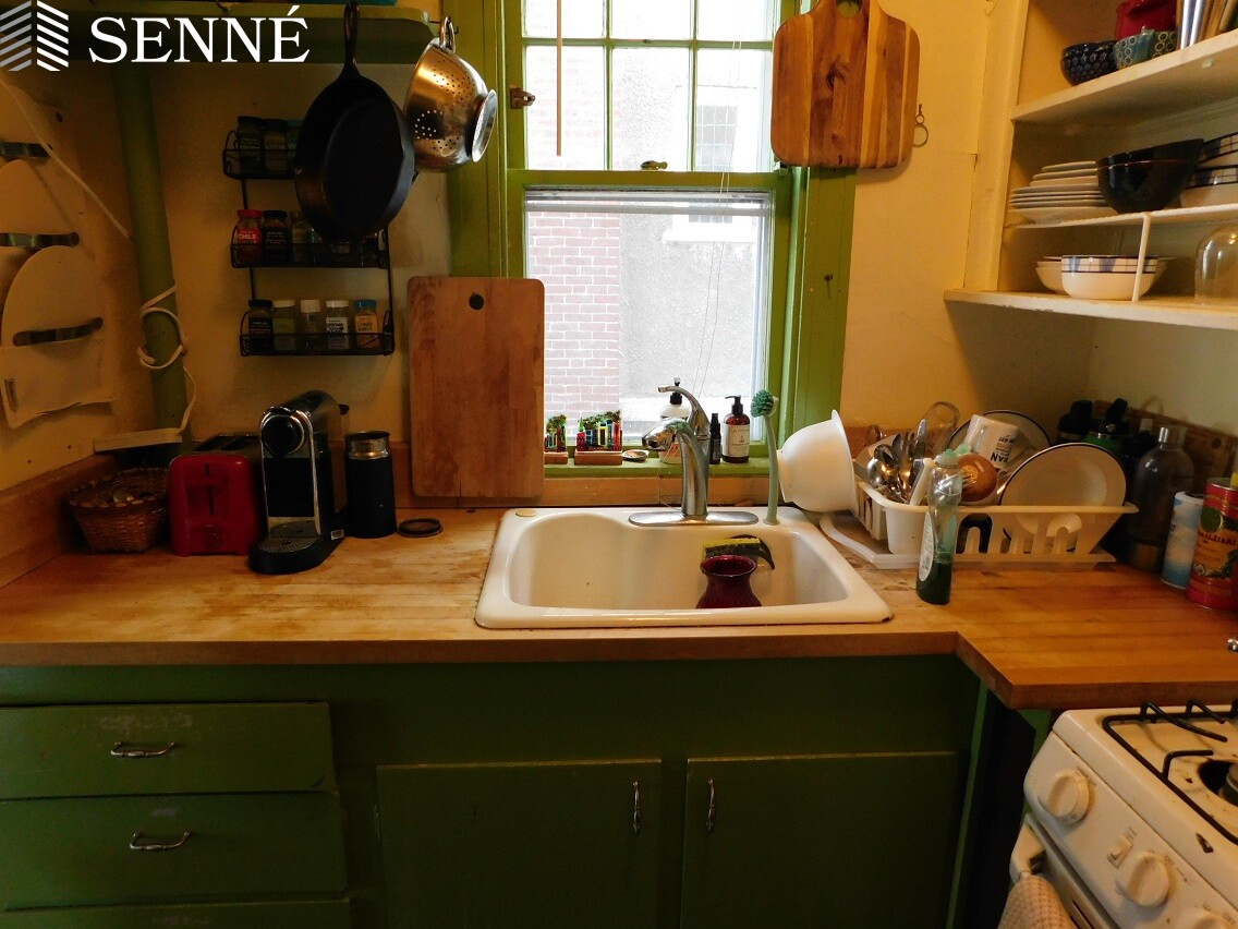 1 bed, 1 bath apartment for rent at 4 Avon St Unit A, Harvard Square — photo 5 of 7