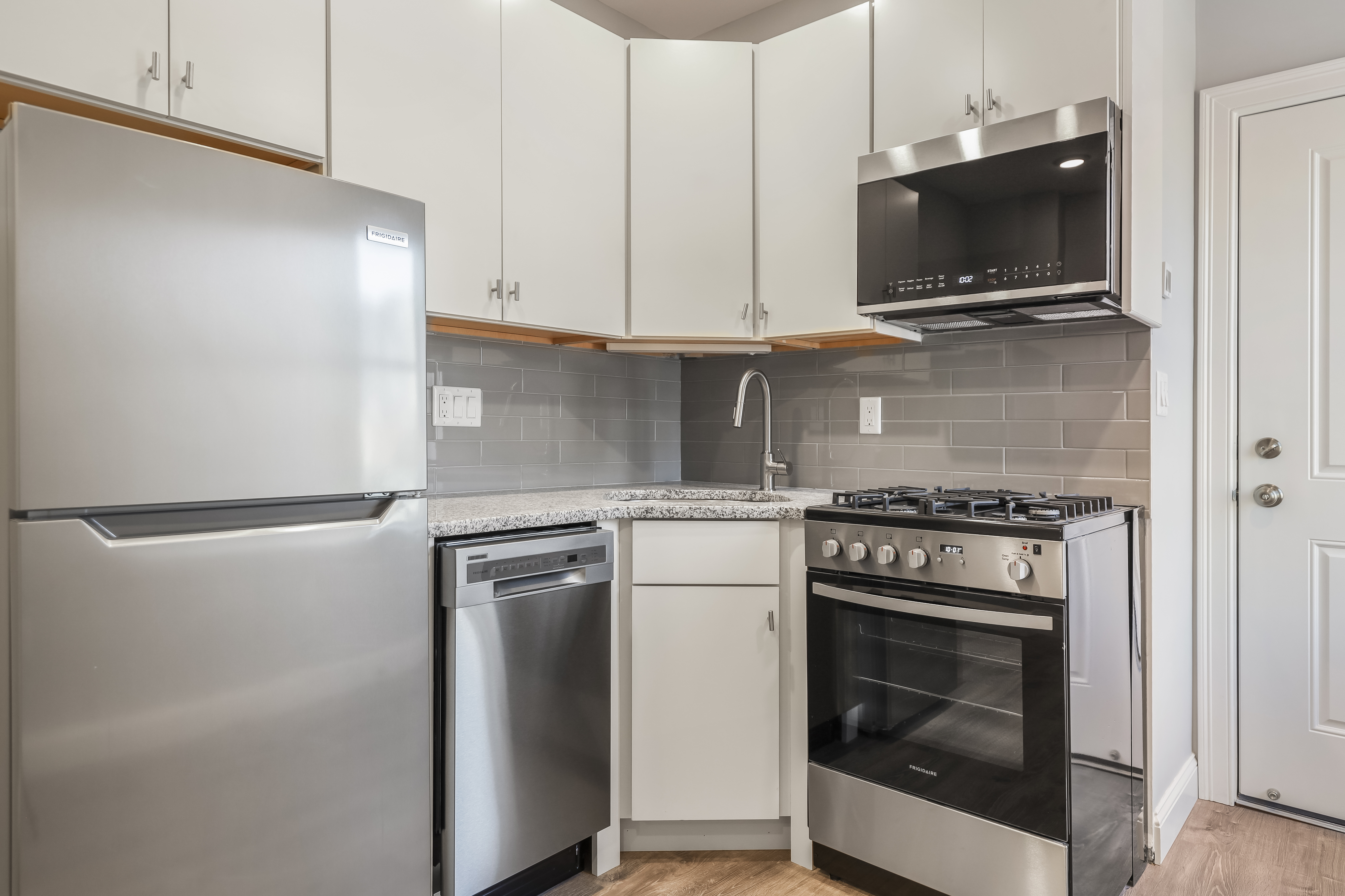 Studio bed, 1 bath apartment for rent at 276 Hanover St Unit 12, North End — photo 2 of 10