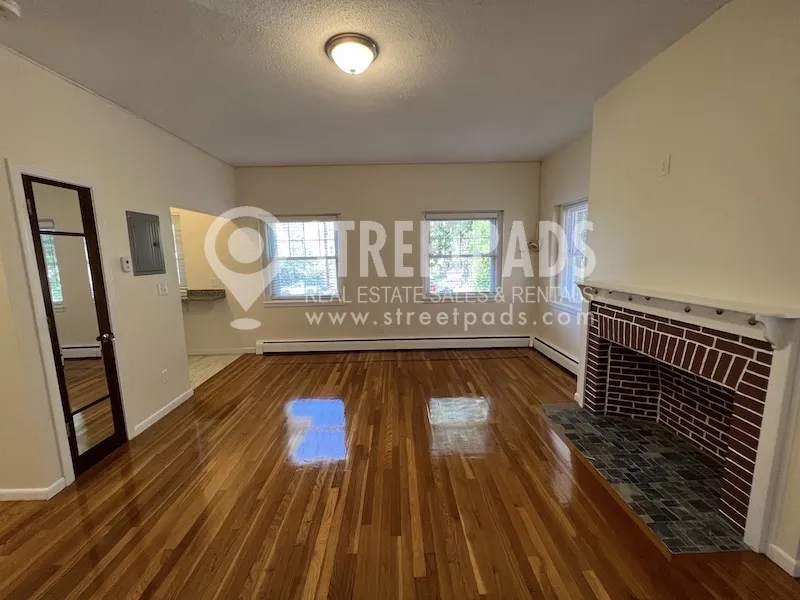 2018 Commonwealth Ave, Brighton