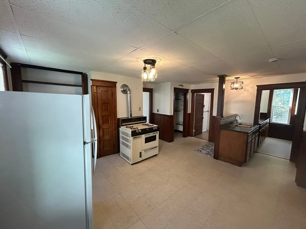 31 Chrome, Worcester