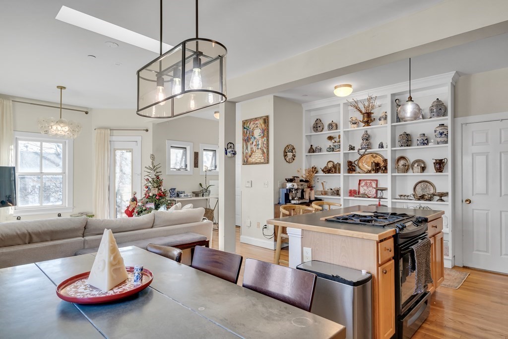 275 River St, Cambridgeport