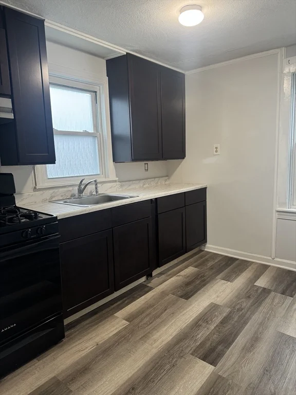 93 Webster St, Fall River