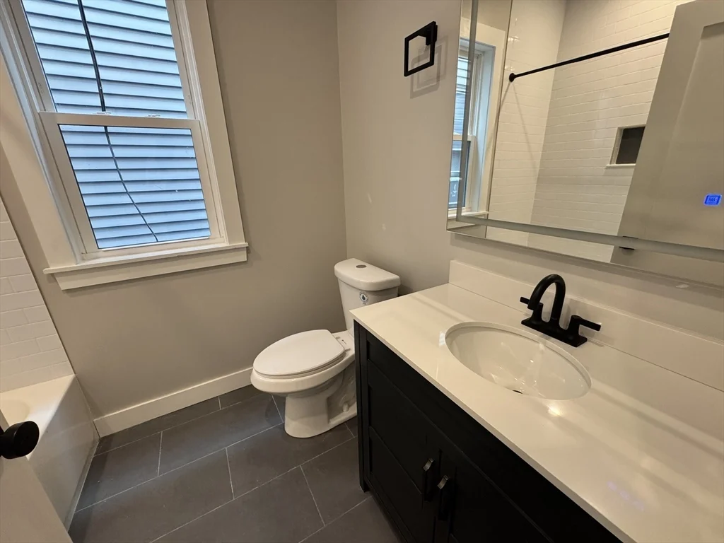 272 E Cottage St, Dorchester