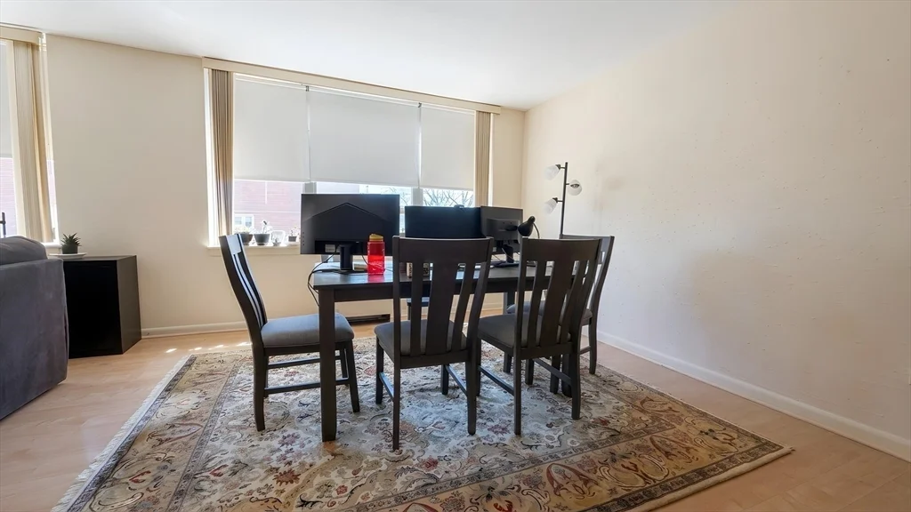 20 Hammond Pond Pkwy, Chestnut Hill