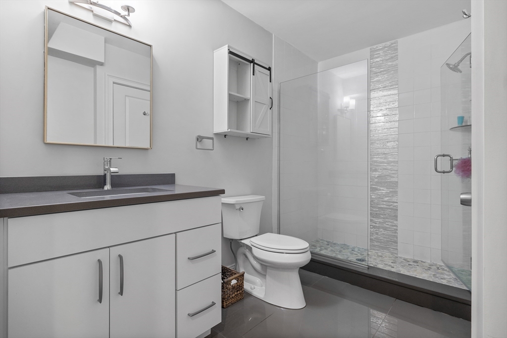 80 Everett St, East Boston