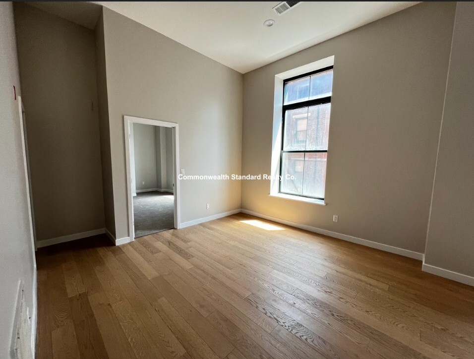 1661 Washington St, South End