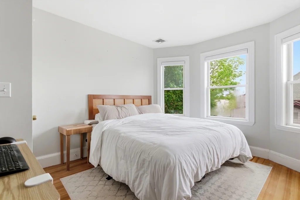 10 Ashmont Ct, Dorchester