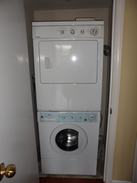 85 Brainerd Rd, Brighton