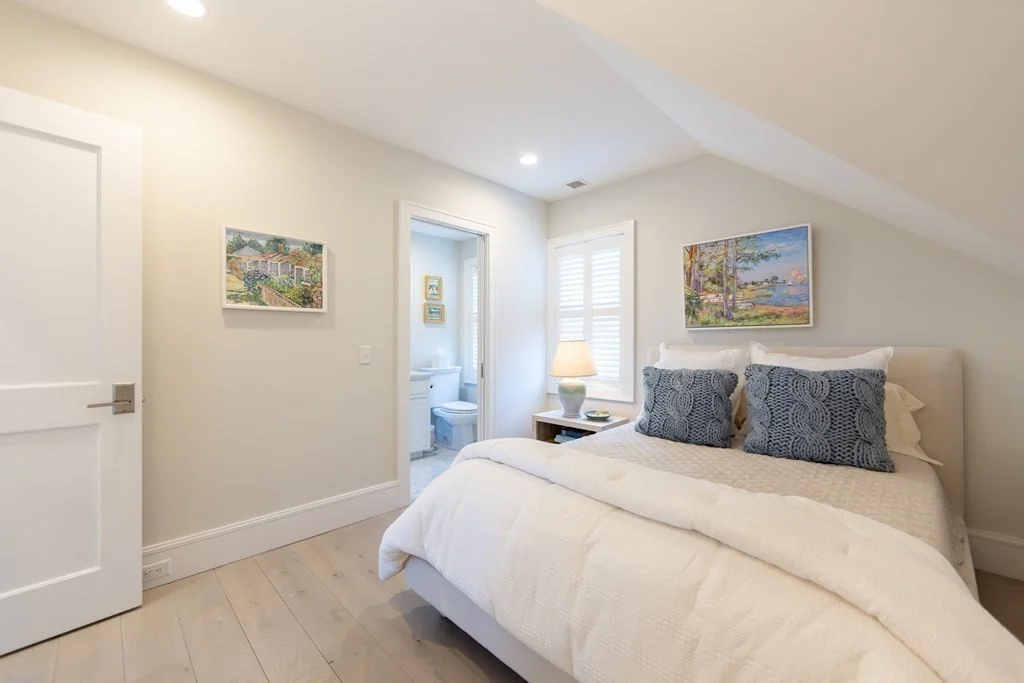 12 East Lincoln Ave, Brant Point