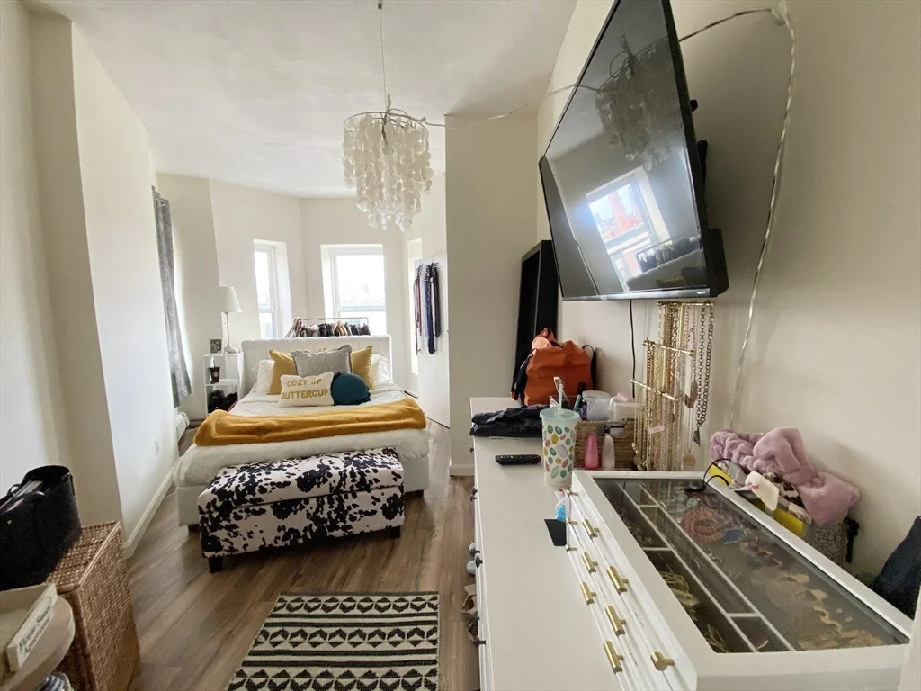 96 Hammond St, South End