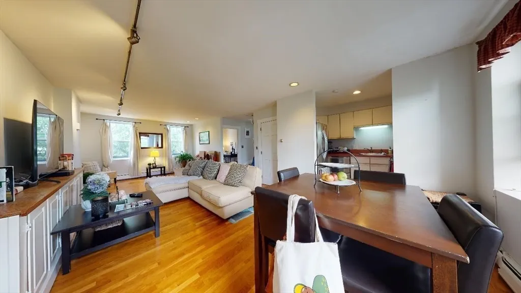 408 Sumner St, East Boston