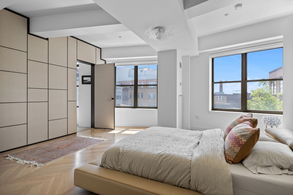 1166 Washington St, South End